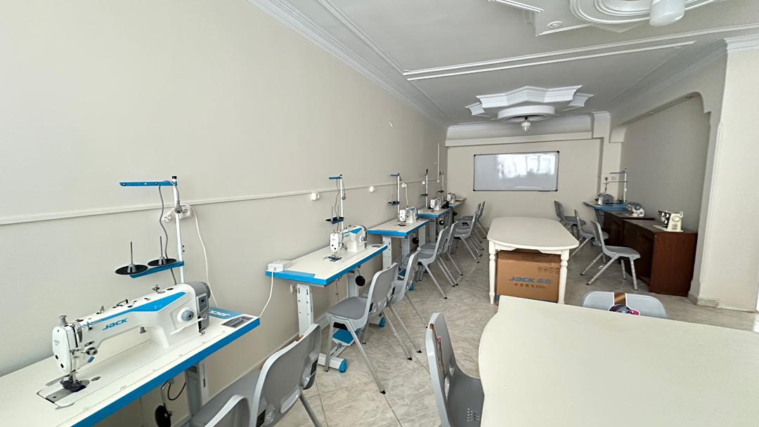 گارگاه مجهز طراحی و دوخت